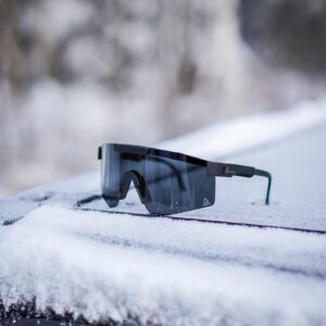 amoq-comet-sunglasses-black-bronze-smoke