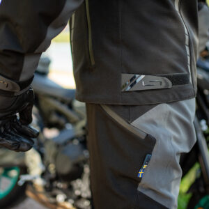 lindstrands-textile-pants-lofsdalen-pants-black-steel-grey-52-2