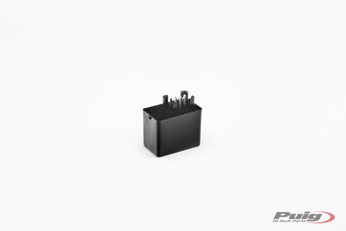 Puig 7-kontaktiline relee LED suunatule jaoks