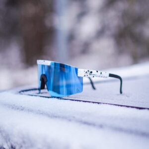 amoq-comet-sunglasses-white-splash-blue-mirror