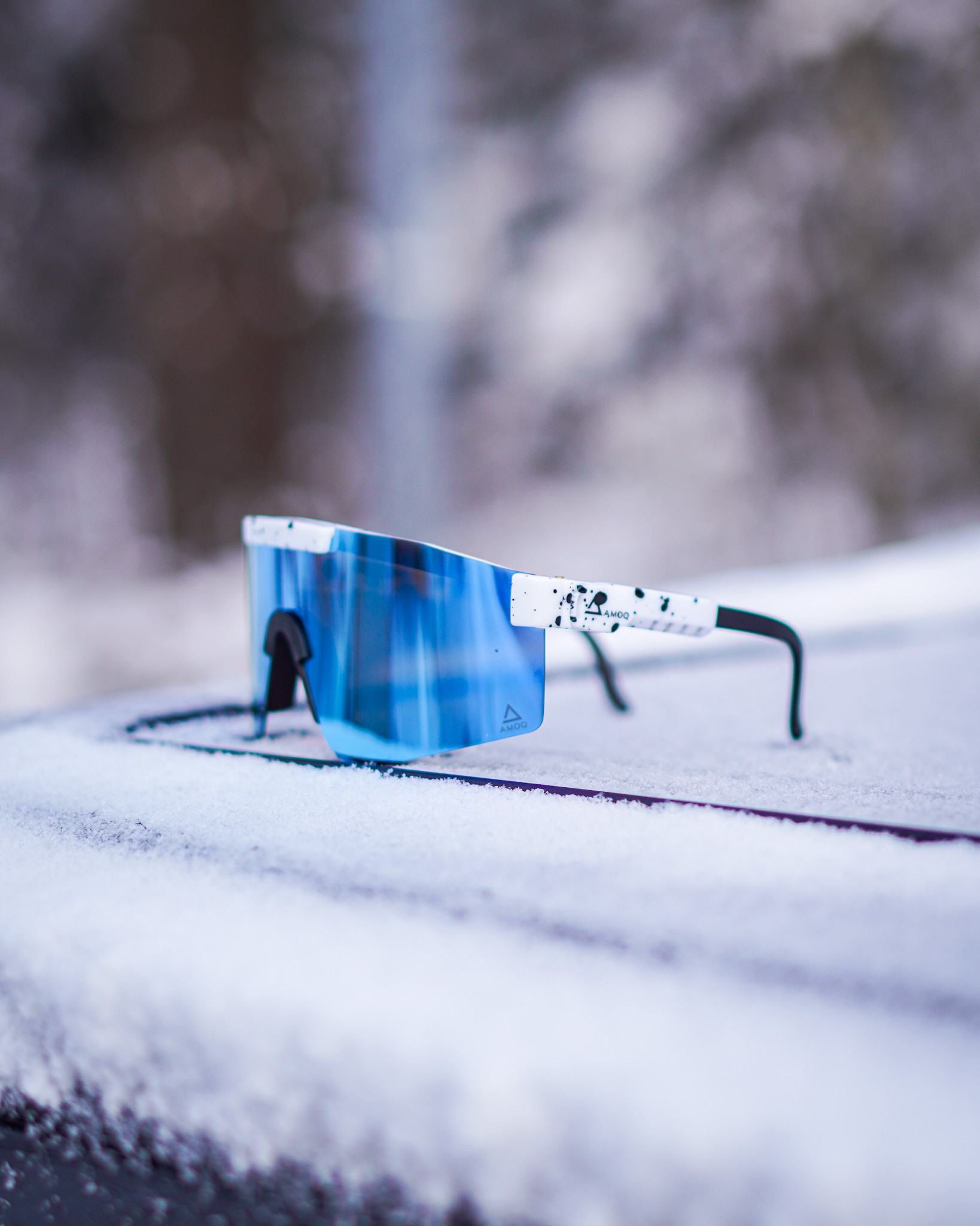 AMOQ Comet päikeseprillid White Splash - Blue peegel