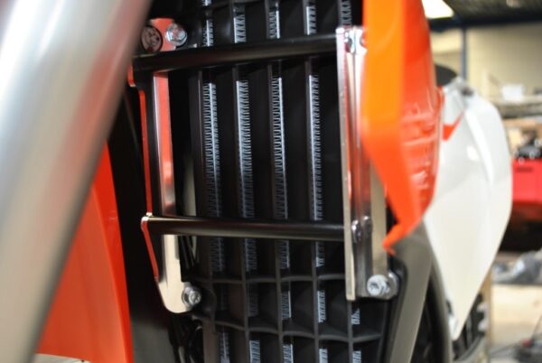 AXP radiaatori kaitsed KTM/Husqvarna 125-500 16-17