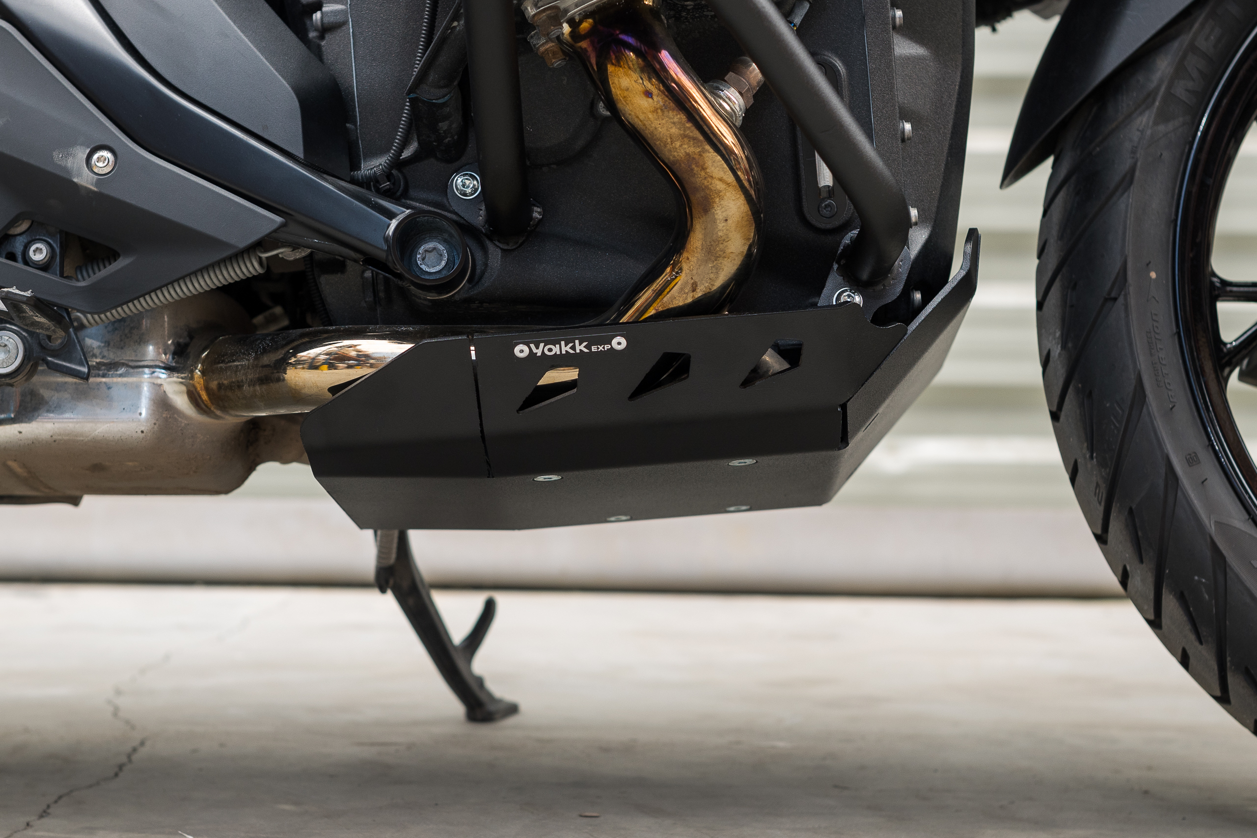Yakk EXP kaitseplaat BMW R1300 GS (23-) must
