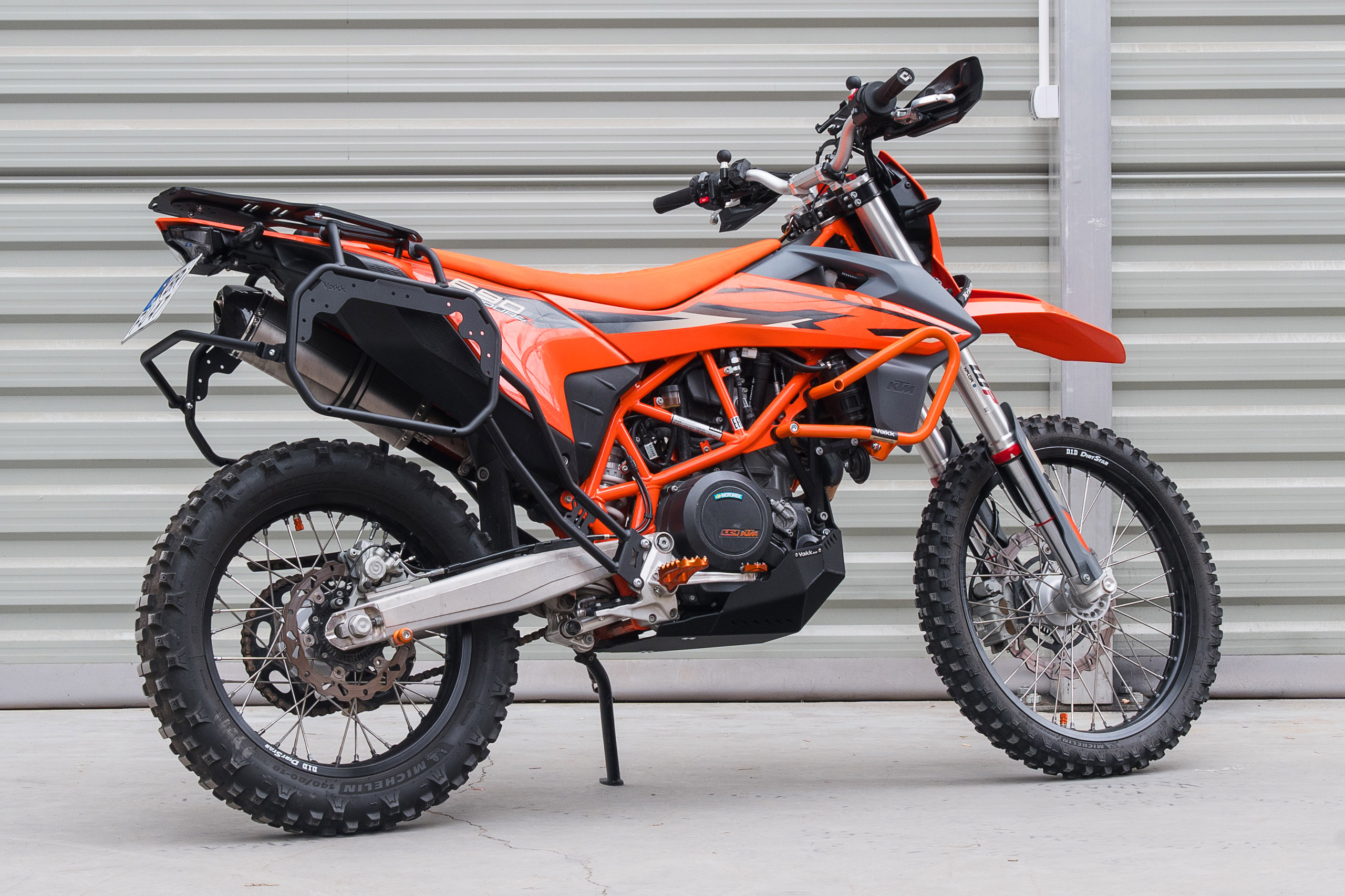 Yakk EXP külgkandur KTM 690 Enduro (19-25) must