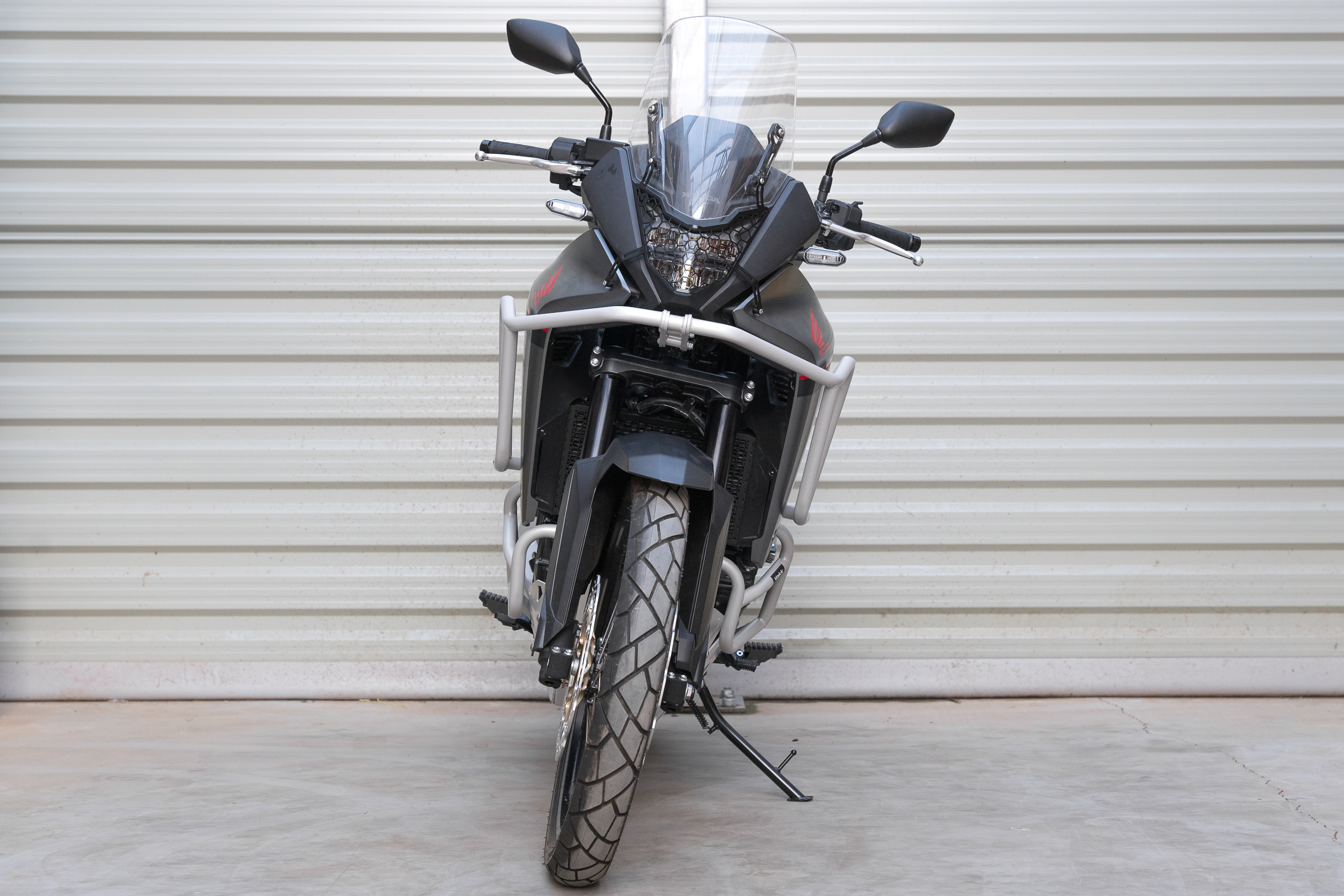 Yakk EXP esitule kaitseraud Honda XL750 Transalp (23-) must