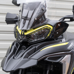 Yakk EXP esilaterna kaitse Benelli TRX 702/702X (22-) must