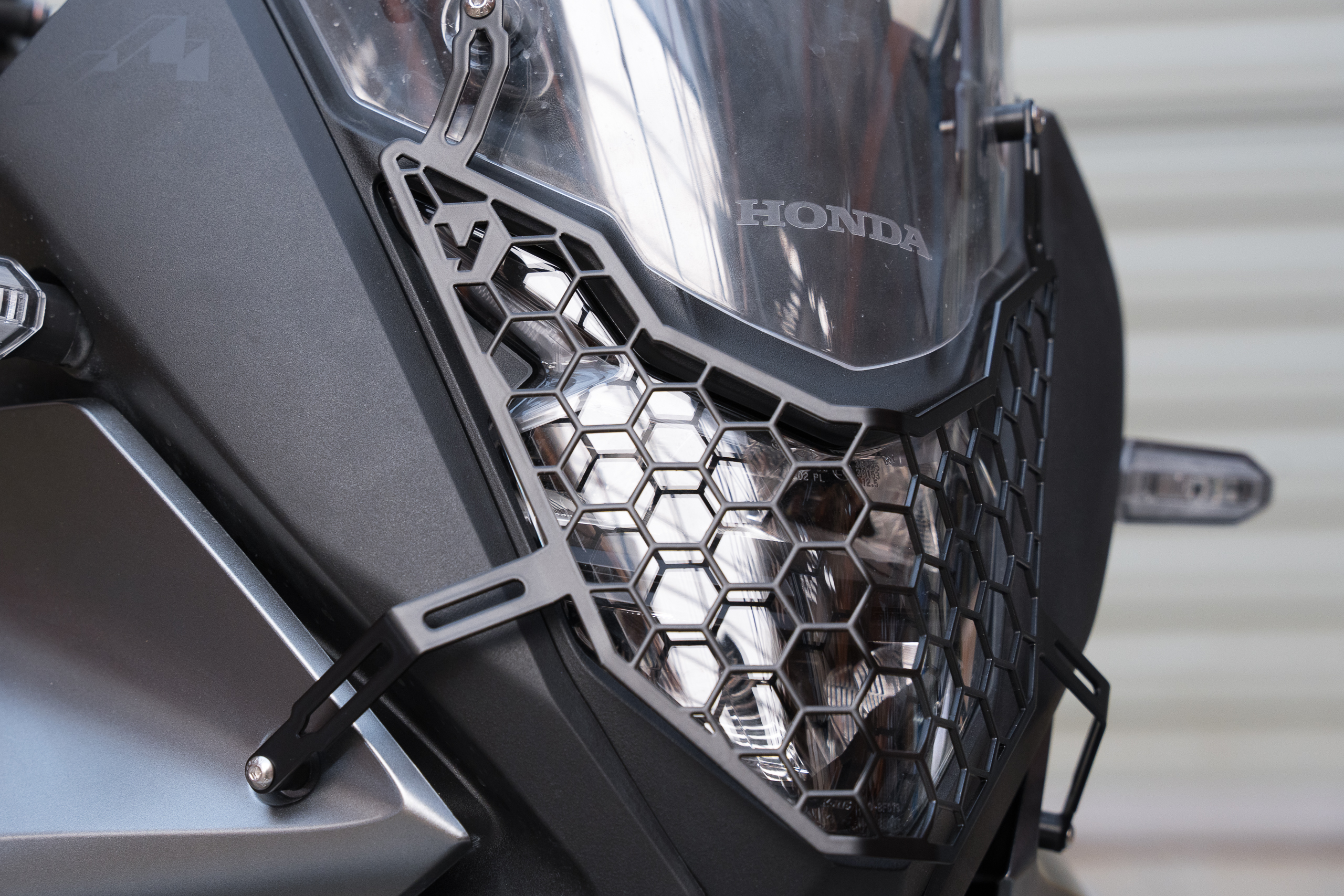 Yakk EXP esitule kaitseraud Honda XL750 Transalp (23-) must - Image 2