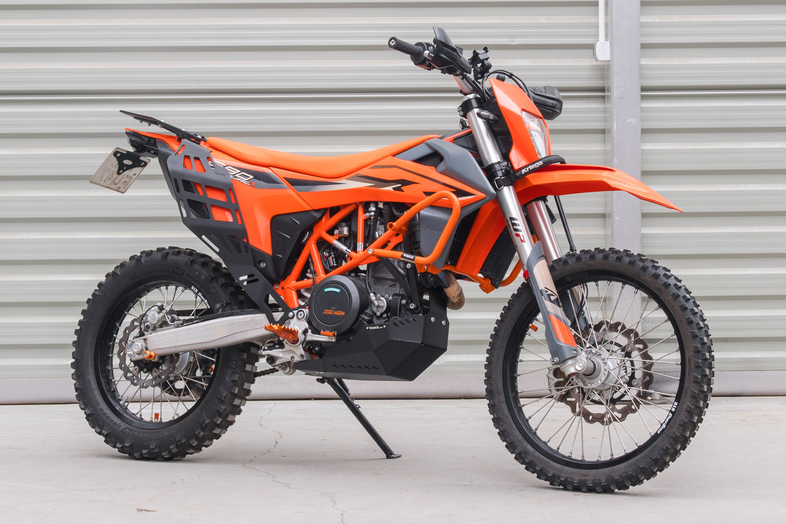Yakk EXP külgmise pagasi kinnitusrakmed KTM 690 Enduro (19-25) must - Image 2