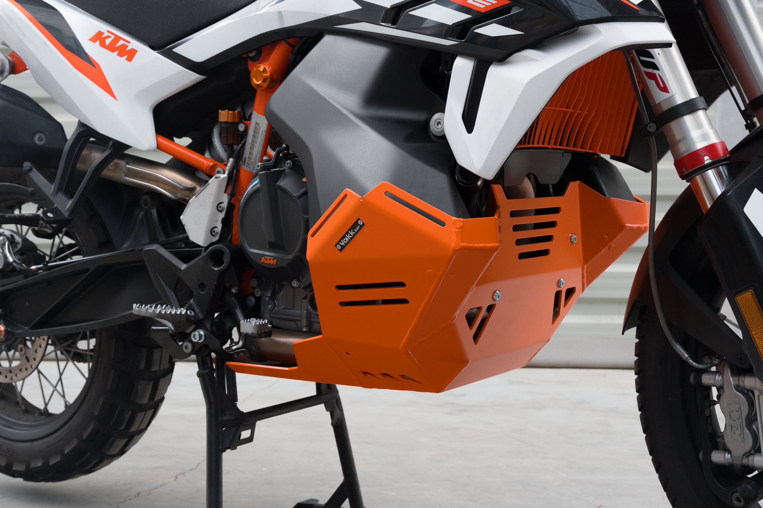 Yakk EXP kaitseplaat KTM 790/890 Adventure (19-) oranž - Image 3