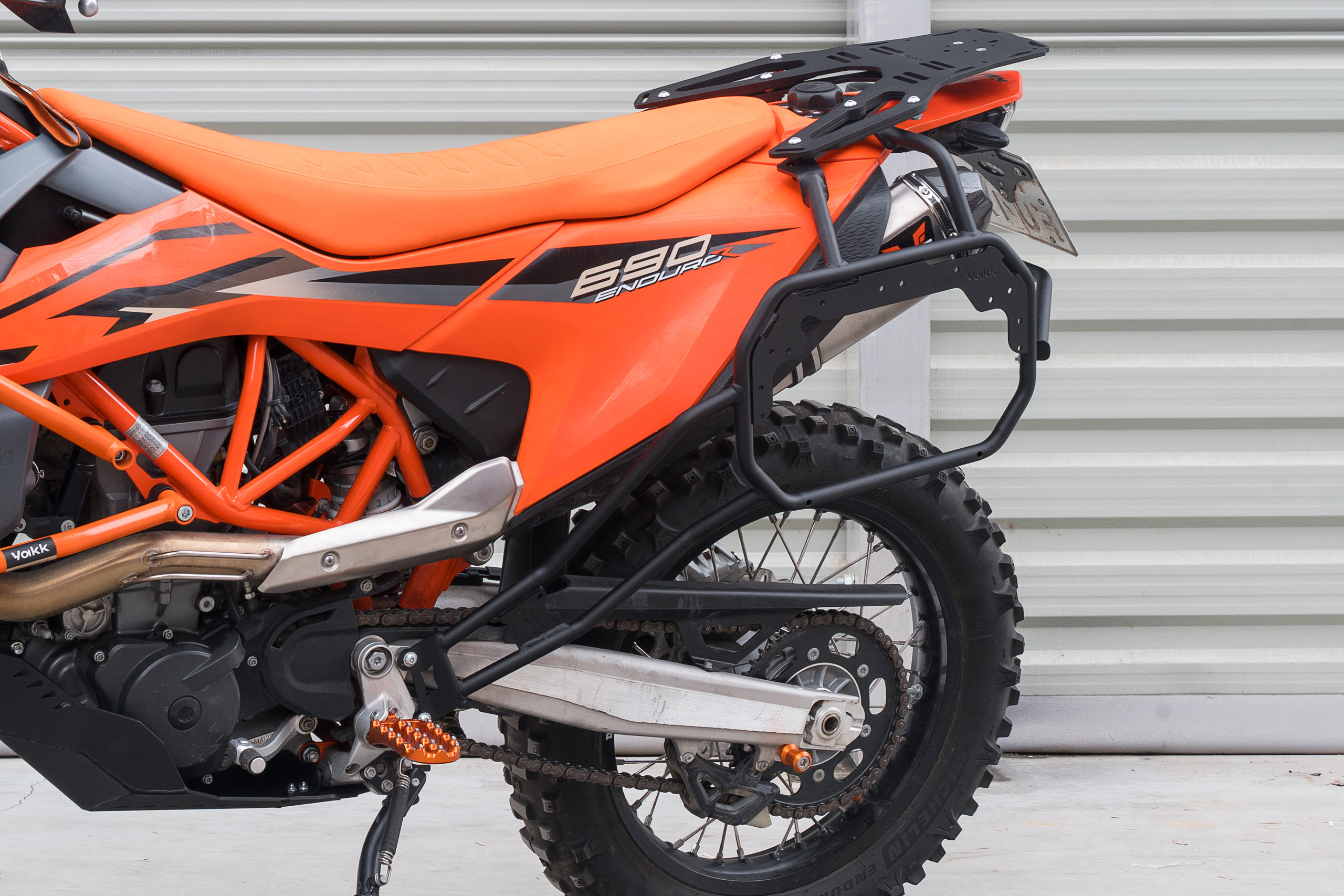 Yakk EXP külgkandur KTM 690 Enduro (19-25) must - Image 5