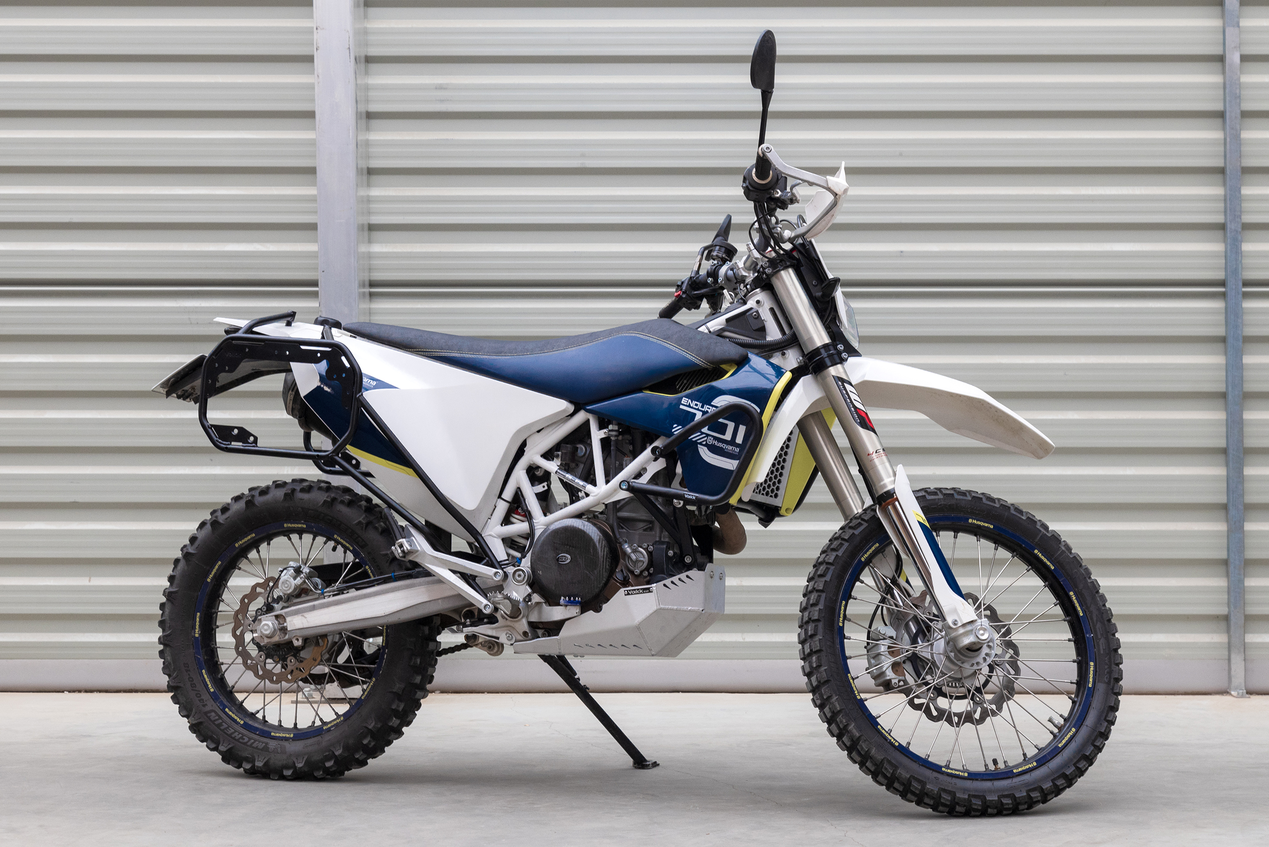Yakk EXP külgkandur Husqvarna 701 Enduro / Supermoto (16-25) must - Image 4