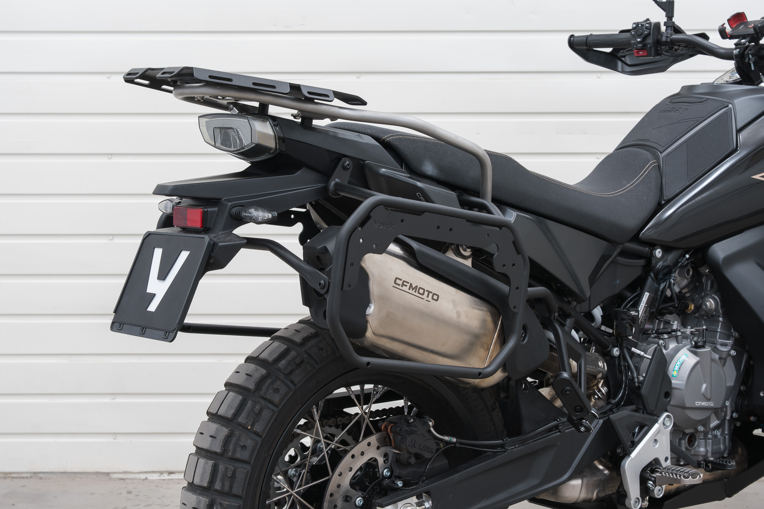 Yakk EXP külgkandur CFMOTO 800MT-X (25-) must - Image 3